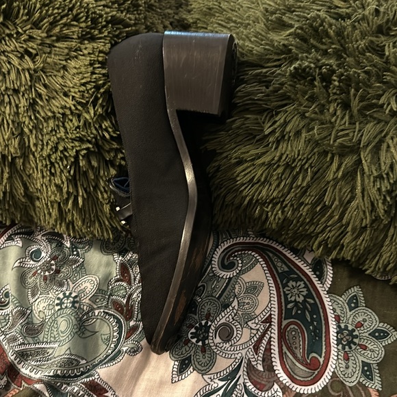 GUCCI loafers size 10B Black, comfort to dress up or pair with jeans! - Picture 8 of 9